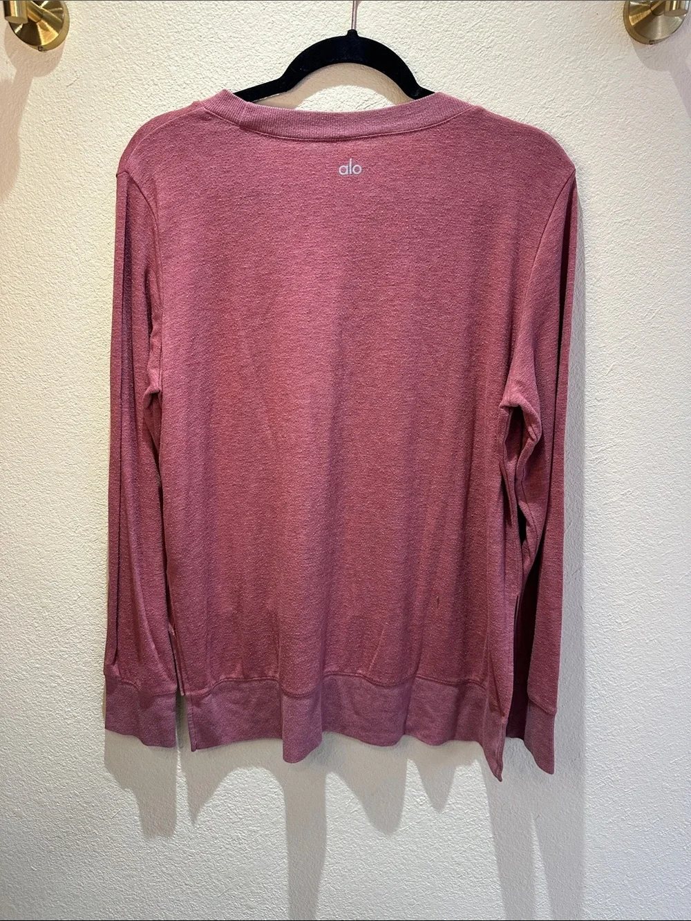 Alo Yoga High-Low Hem Long Sleeve Crewneck Top Size Large